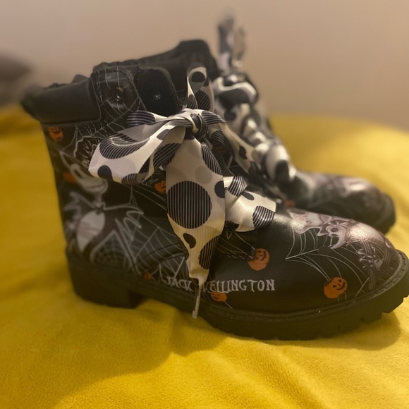 Nightmare before Xmas boots - Picture 3 of 4